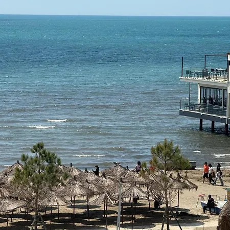 Apartments Next To The Beach In Durres Exterior photo