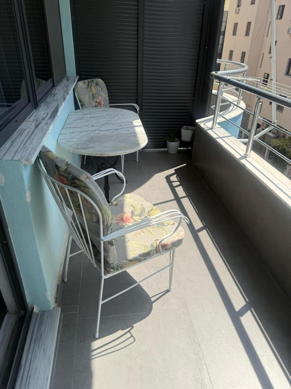 Next To The In Apartment Durrës